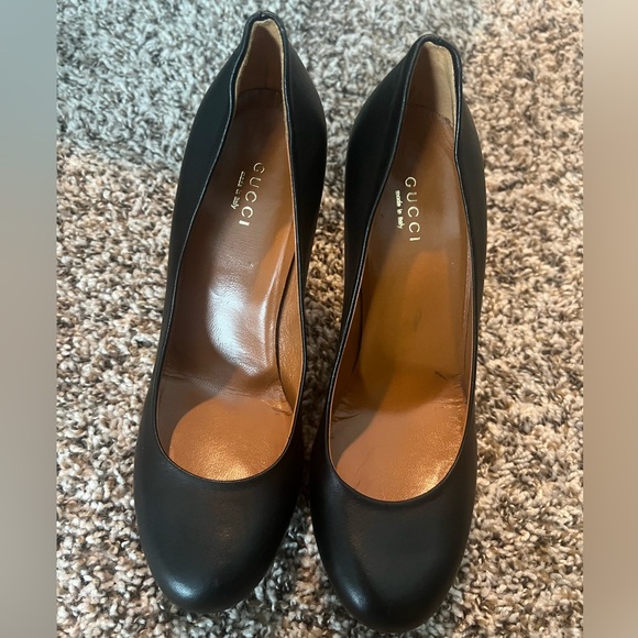 Women’s GUCCI heels - Picture 1 of 4